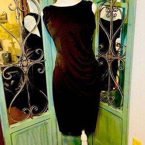 NINE WEST SIZE LARGE ROUCHED SIDE SLEEVELESS DRESS WORN ONCE DRY CLEANED